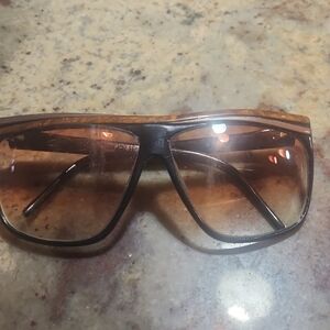 Chic Vintage Laura Biagiotti Sunglasses